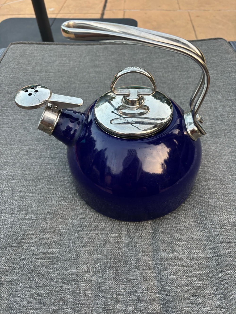 Chantal 1.8 Quart Whistling Tea Kettle